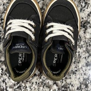 Toddler 7M Sperry shoes